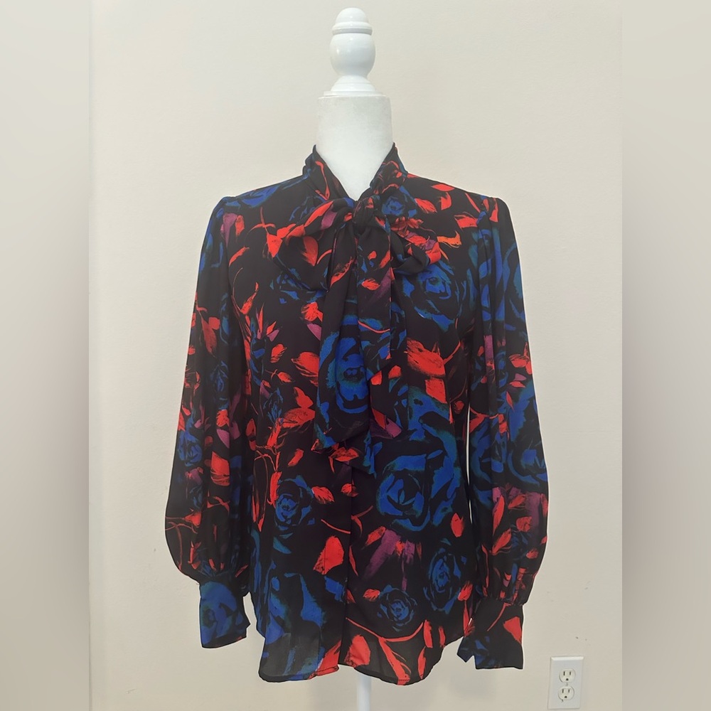 Hunter Bell Dark Floral Romantic Bow Blouse Sz 0 Button Up Capsule Wardrobe Work
